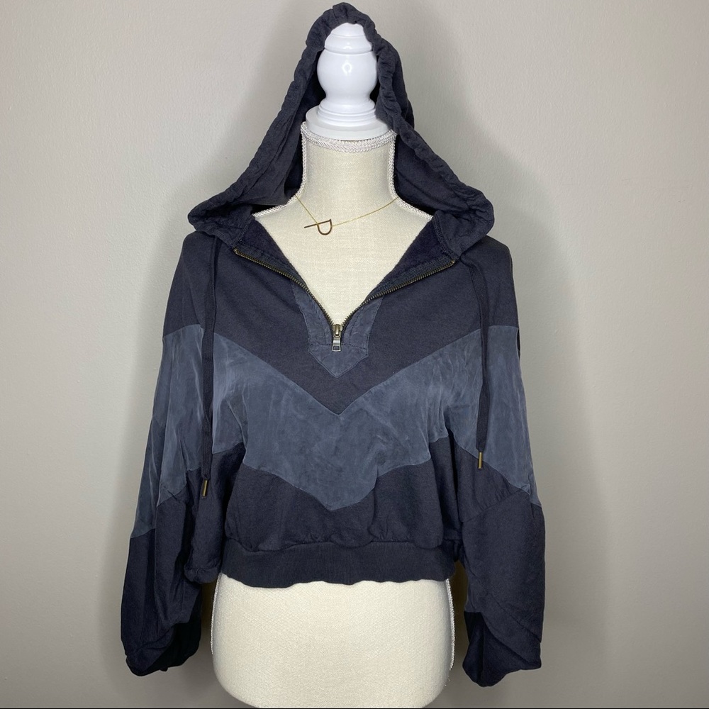 PINK Victoria’s Secret Grey Crop Hoodie Jacket